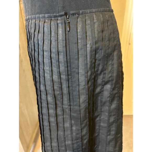 Ann Taylor | Black A Line Skirt with White Lace Hem | 10 - Picture 5 of 11